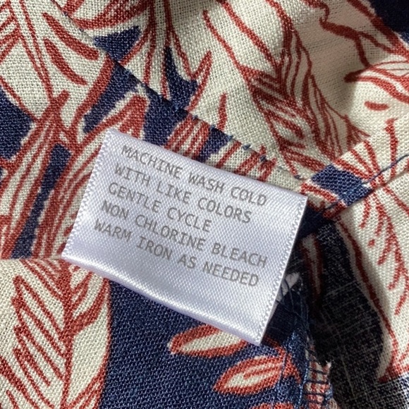 Nicole Miller NWT Linen Blend Tie at Waist Navy and Cream Floral Women's Top - Picture 7 of 8